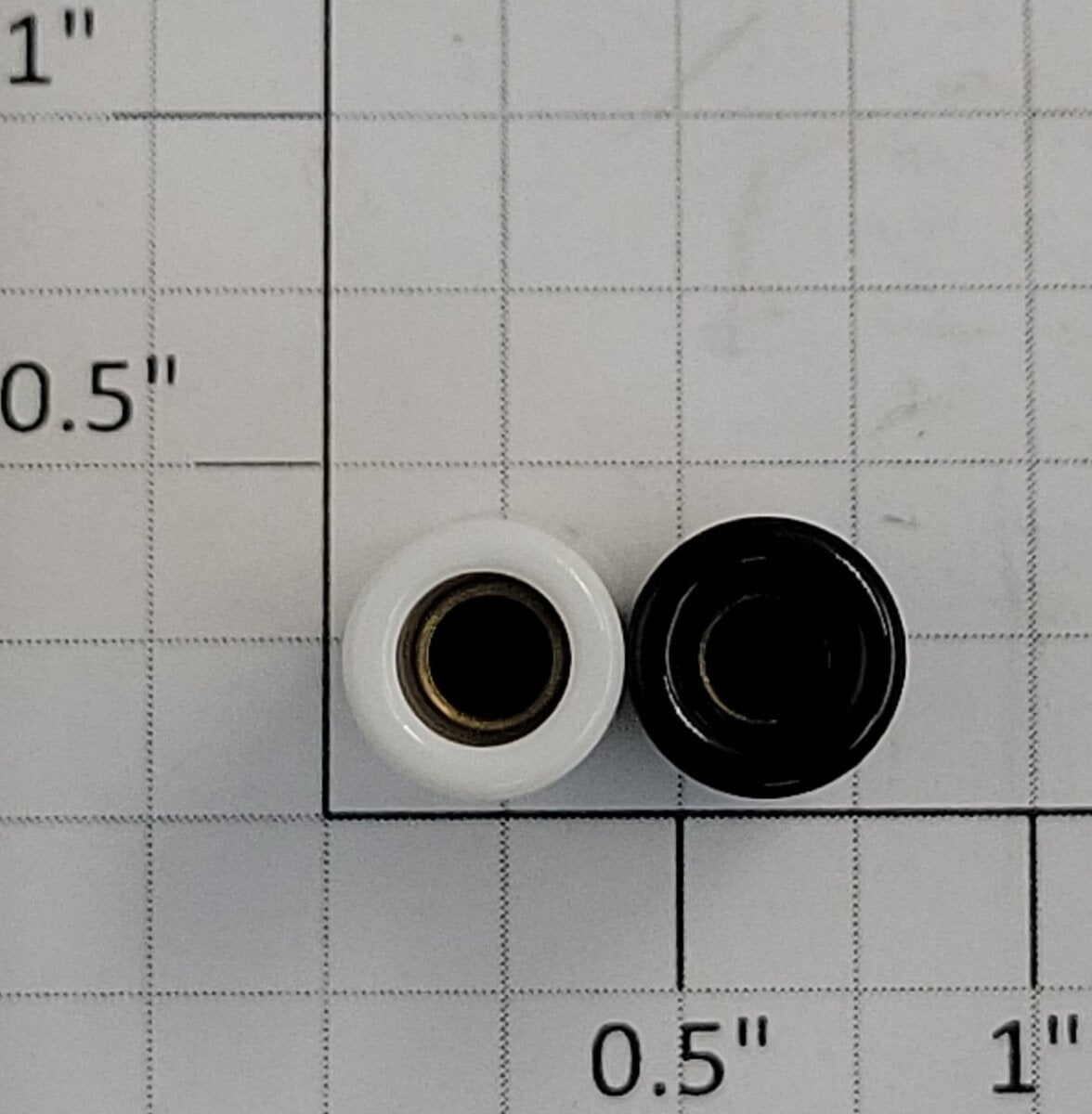 LGB 5000-2 G Scale Switch Control Box Sockets/Sleeves (Bag of 2)