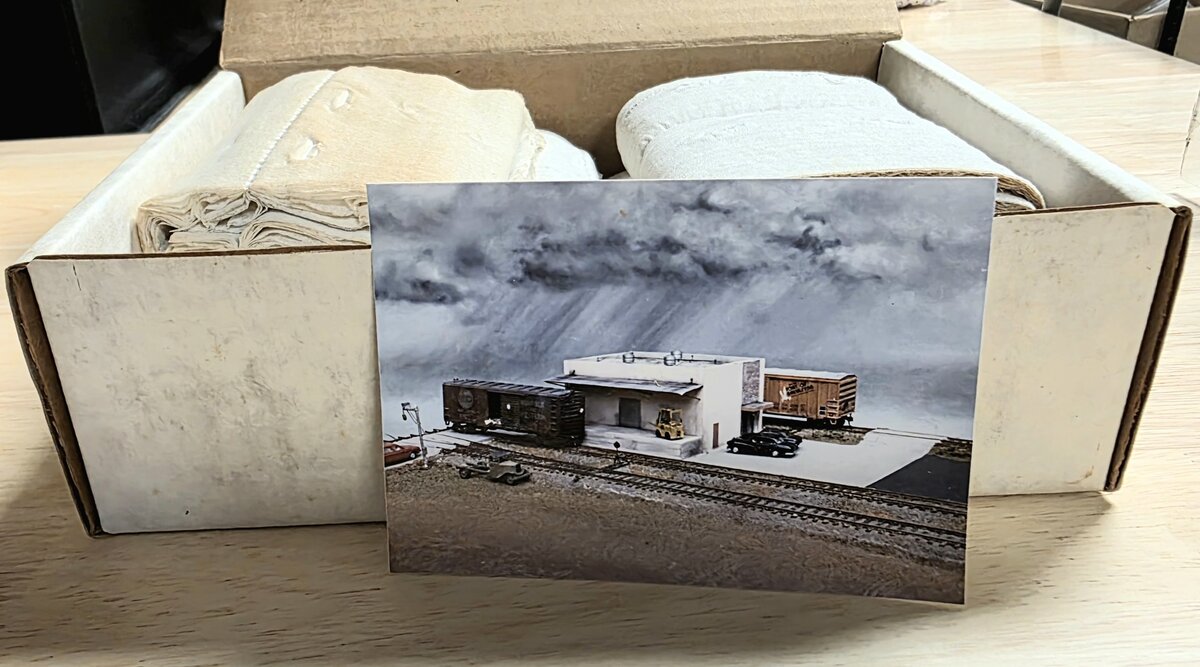 Thomas A Yorke Ent 126 HO Precision Metal Stamping Plaster Building Kit