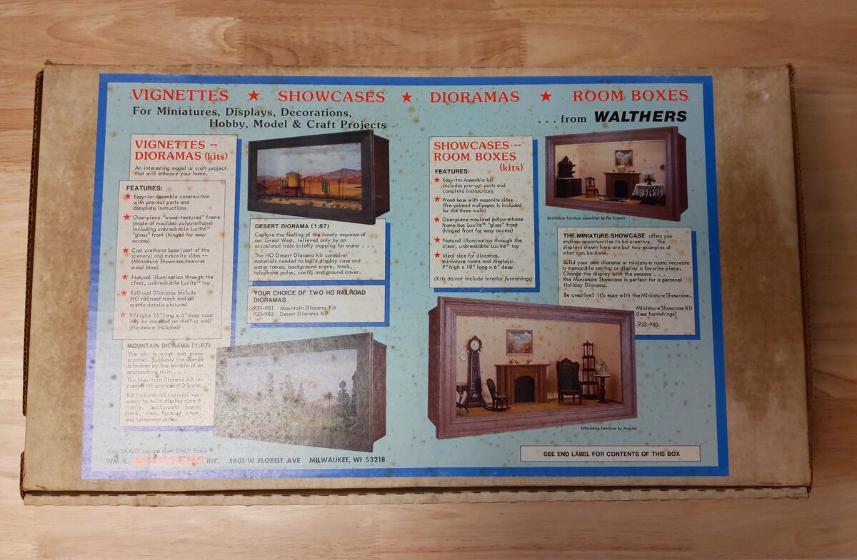 Walthers 933-981 HO Miniature Showcase Diorama Kit