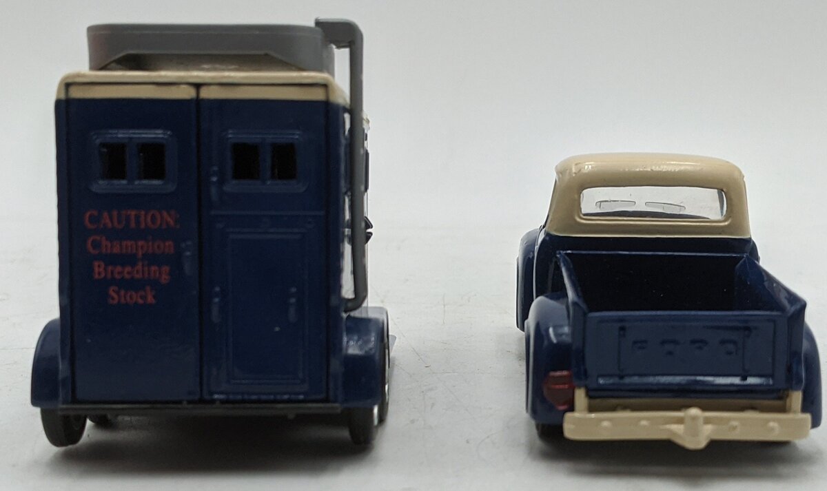 Lionel 404000 1:48 Iron Horse Ranch Truck & Horse Trailer
