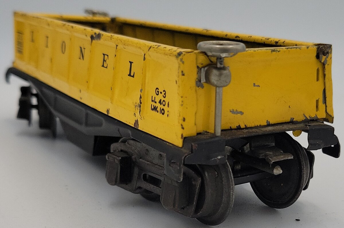 Lionel 3652-2 Yellow Dump Car for Parts or Restoration