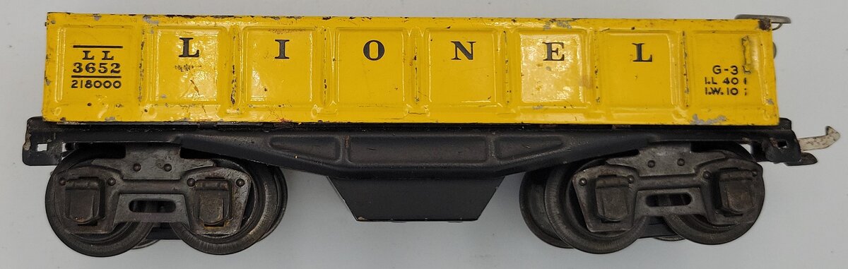 Lionel 3652-2 Yellow Dump Car for Parts or Restoration
