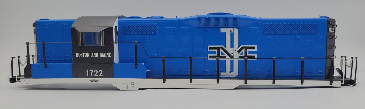 Lionel 38879-2 Blue B&M GP-9 Diesel Locomotive Body Shell #1722
