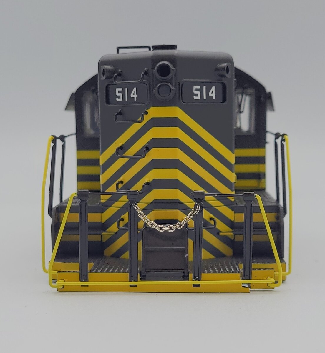 Lionel 38889-2 Black Nickel Plate Road GP-9 Diesel Locomotive Shell #514