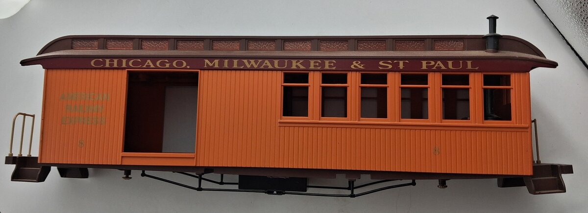 Bachmann G Scale Chicago Milwaukee & ST.PAUL Baggage Combine Frame and Shell #8