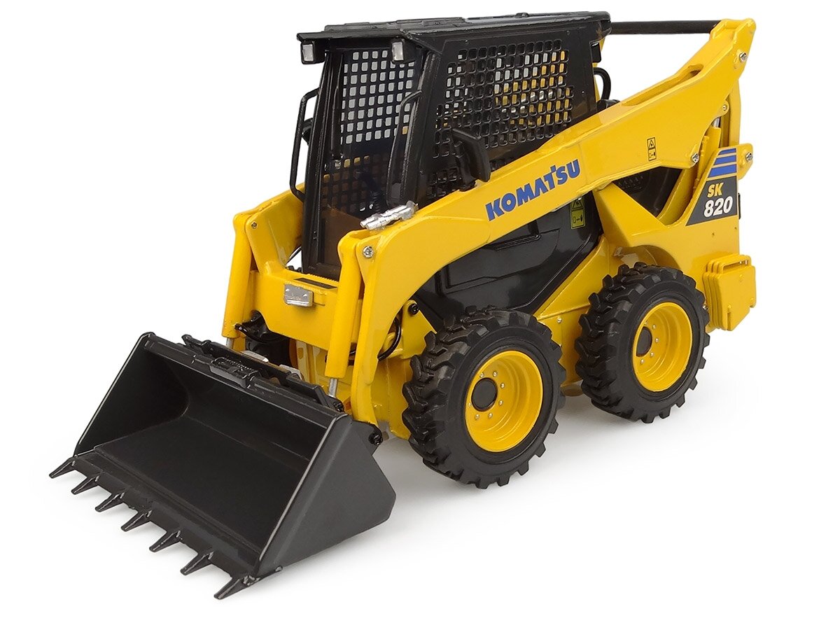 Universal Hobbies 8177 1:25 Kubota SK820 Skid Steer Loader with Accessories