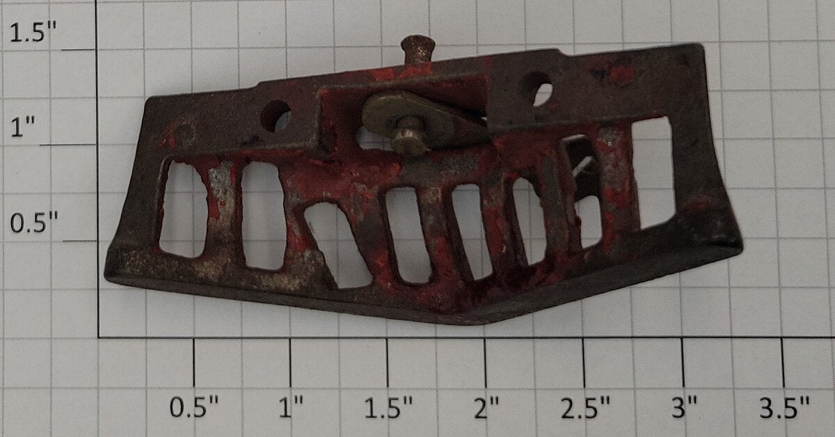 Lionel 33-23 Red Pilot & Cowcatcher with Coupler