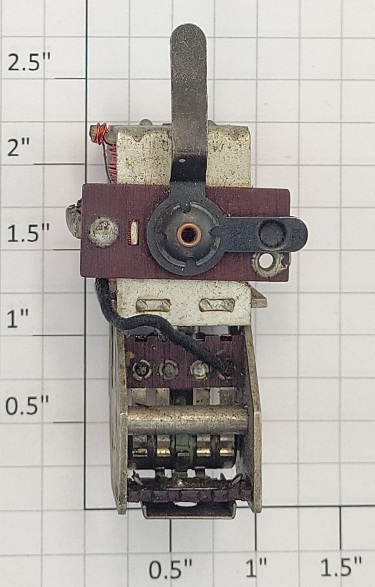 Lionel 8708-50 E-Unit with Offset Top Lever