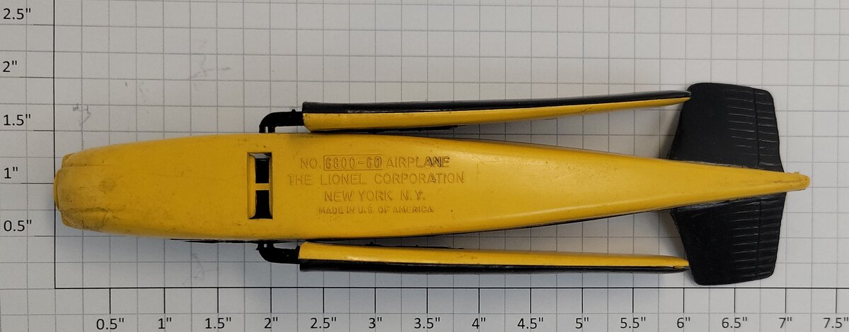 Lionel 6800-60 Black Over Yellow Airplane without Propeller