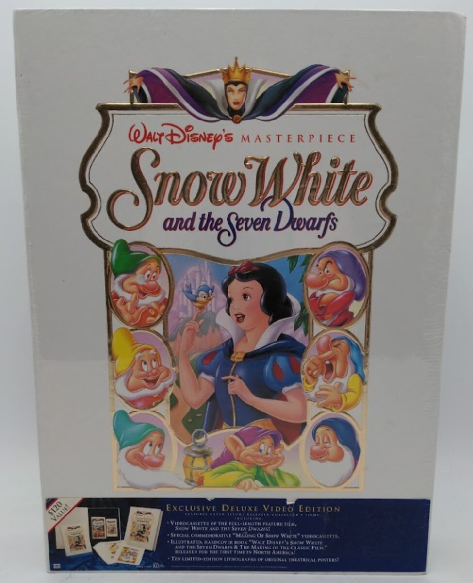 Disney 2921 Masterpiece Snow White & the Seven Dwarfs VHS/Book & Lithographs