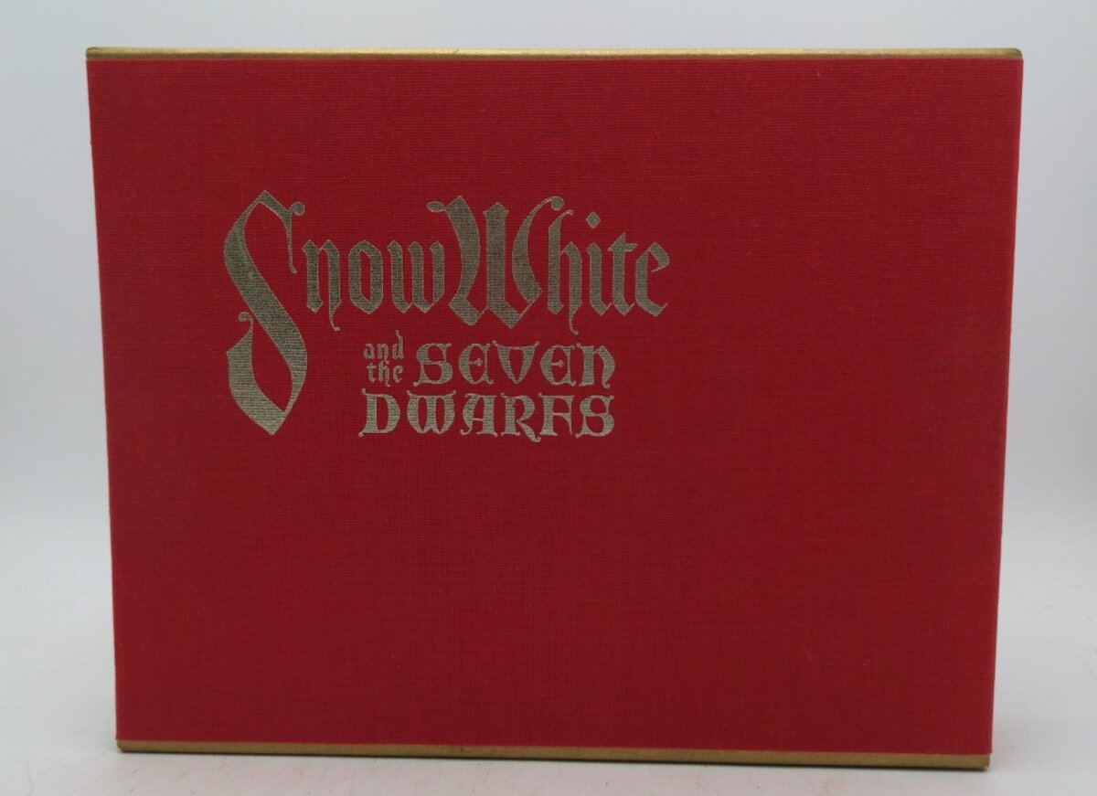 Disney 1978 Snow White Limited Edition Copy # 2754 Autographed Book
