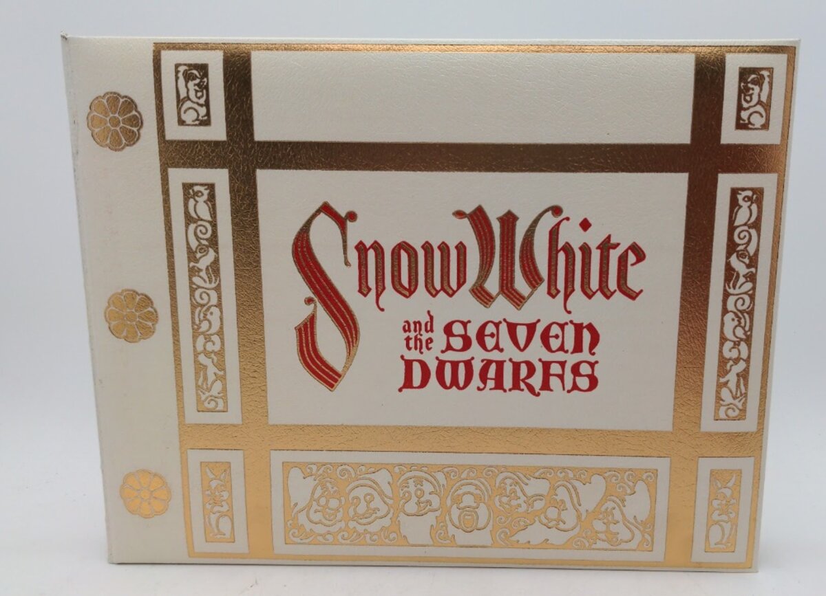 Disney 1978 Snow White Limited Edition Copy # 2754 Autographed Book