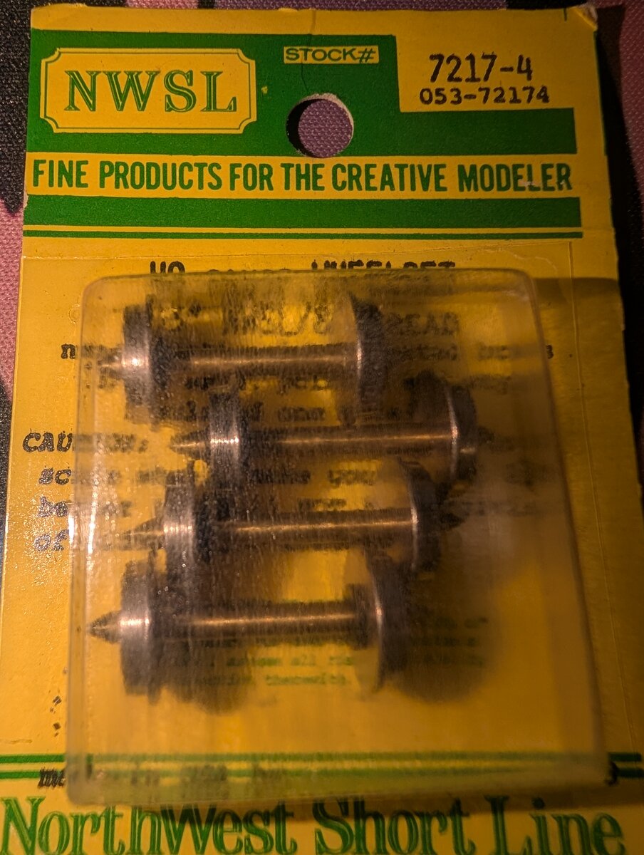 NWSL 7217-4 HO Gauge Wheelset 33