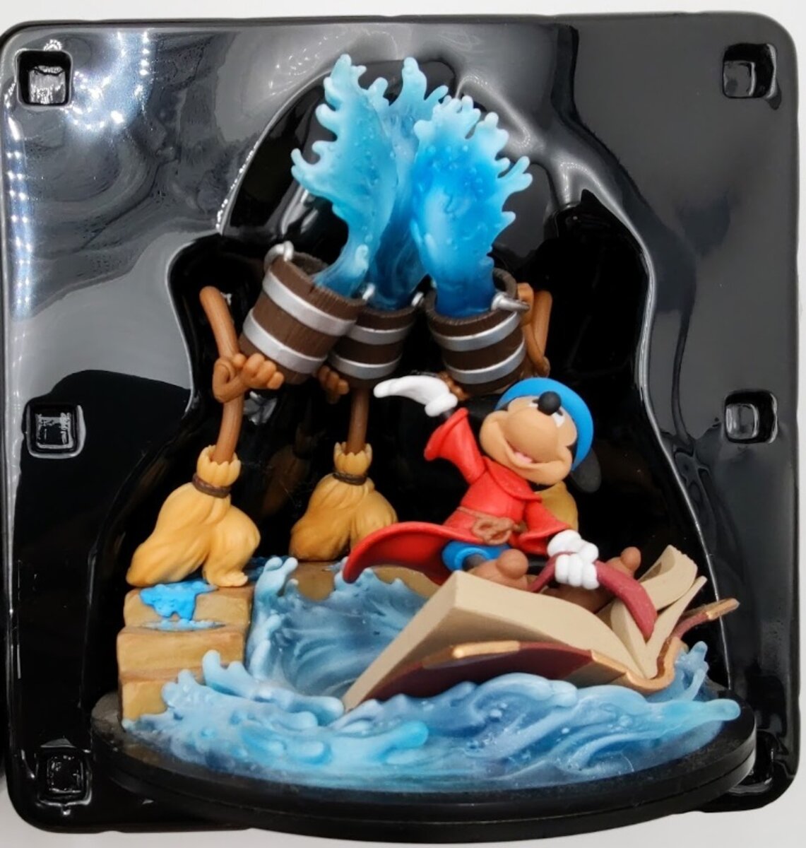 Disney 25086 Fantasia Sorcerer Mickey Mouse Magical Iconic Q-Fig Max 7