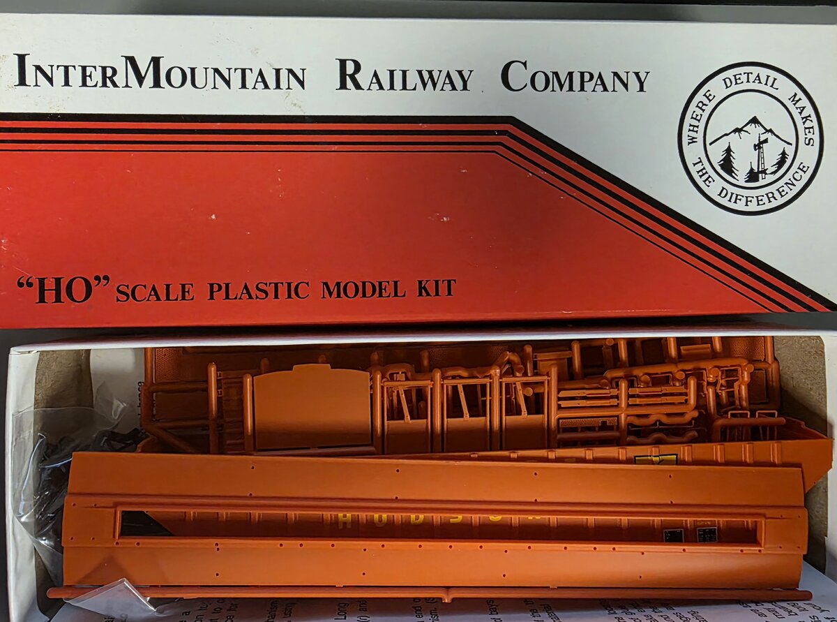HO SCALE ATLAS 4750 COVERED HOPPER DME PATCH PLANO ETCHED WALKWAY