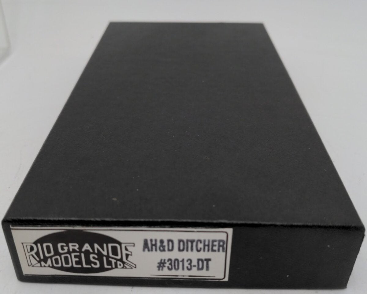 Rio Grande Models 3013-DT American Hoist & Derrick Ditcher Metal Building Kit