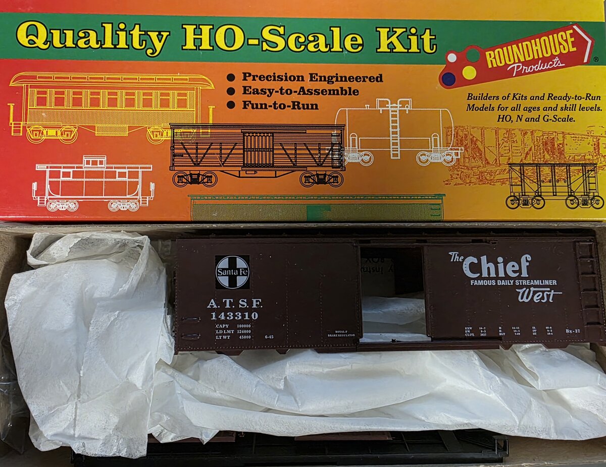 Roundhouse 07895 HO The Chief 40' AAR Boxcar Model Kit