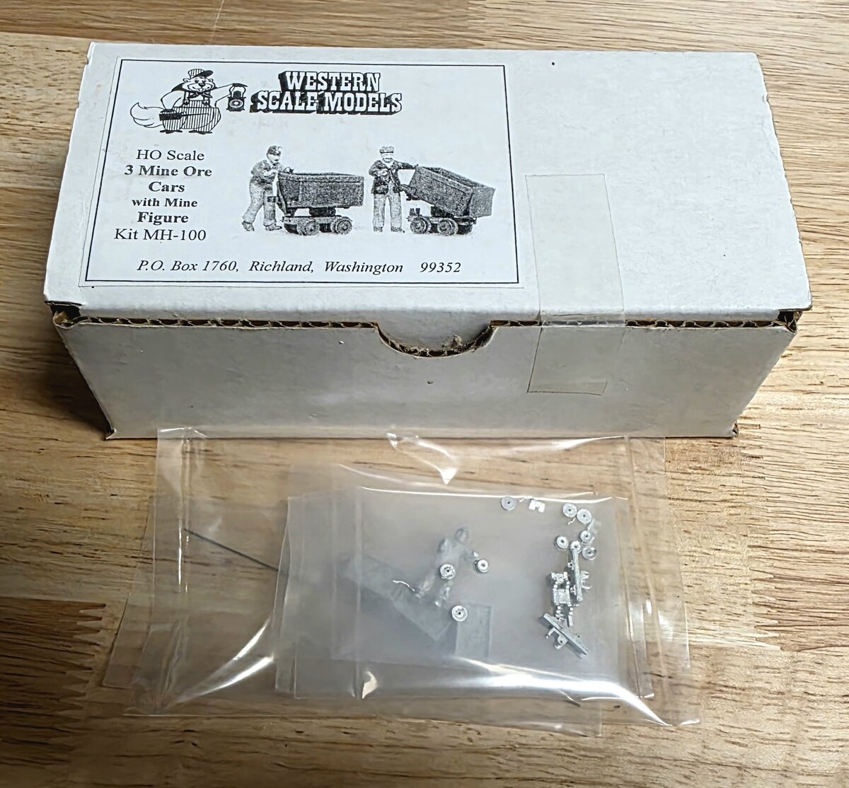 Western Scale Models MH-100 HO 3 Mine Ore Cars with Mine Figure Building Kit