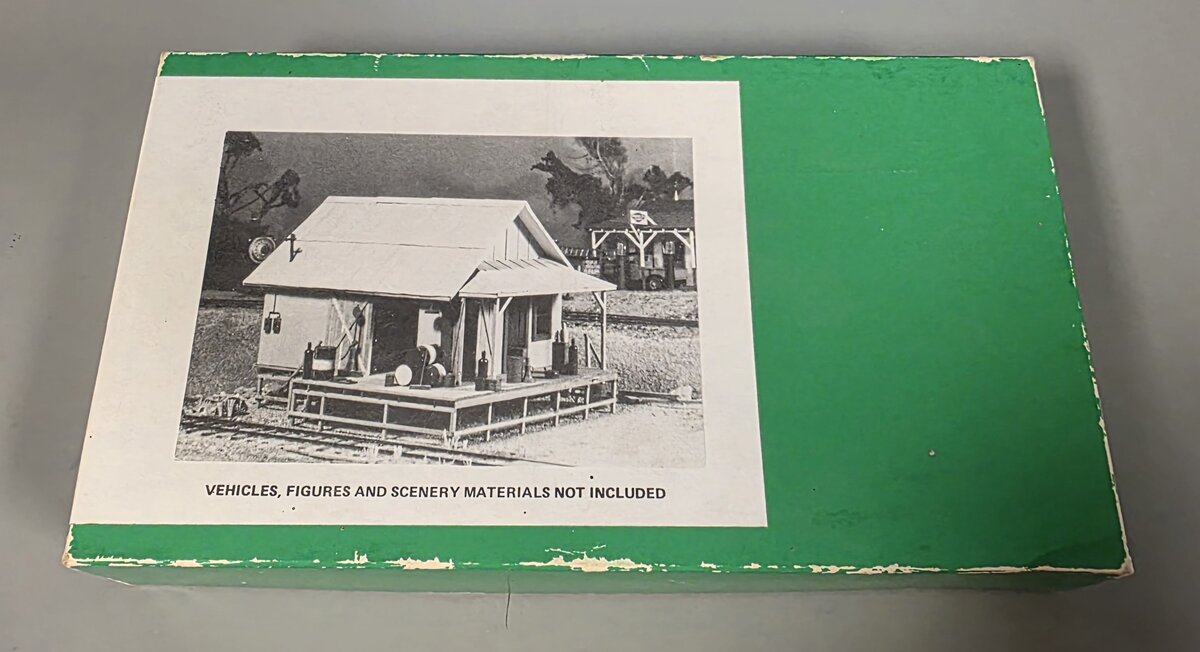 Evergreen Hill EHD-210 HO Superintendents Yard Service Building Kit