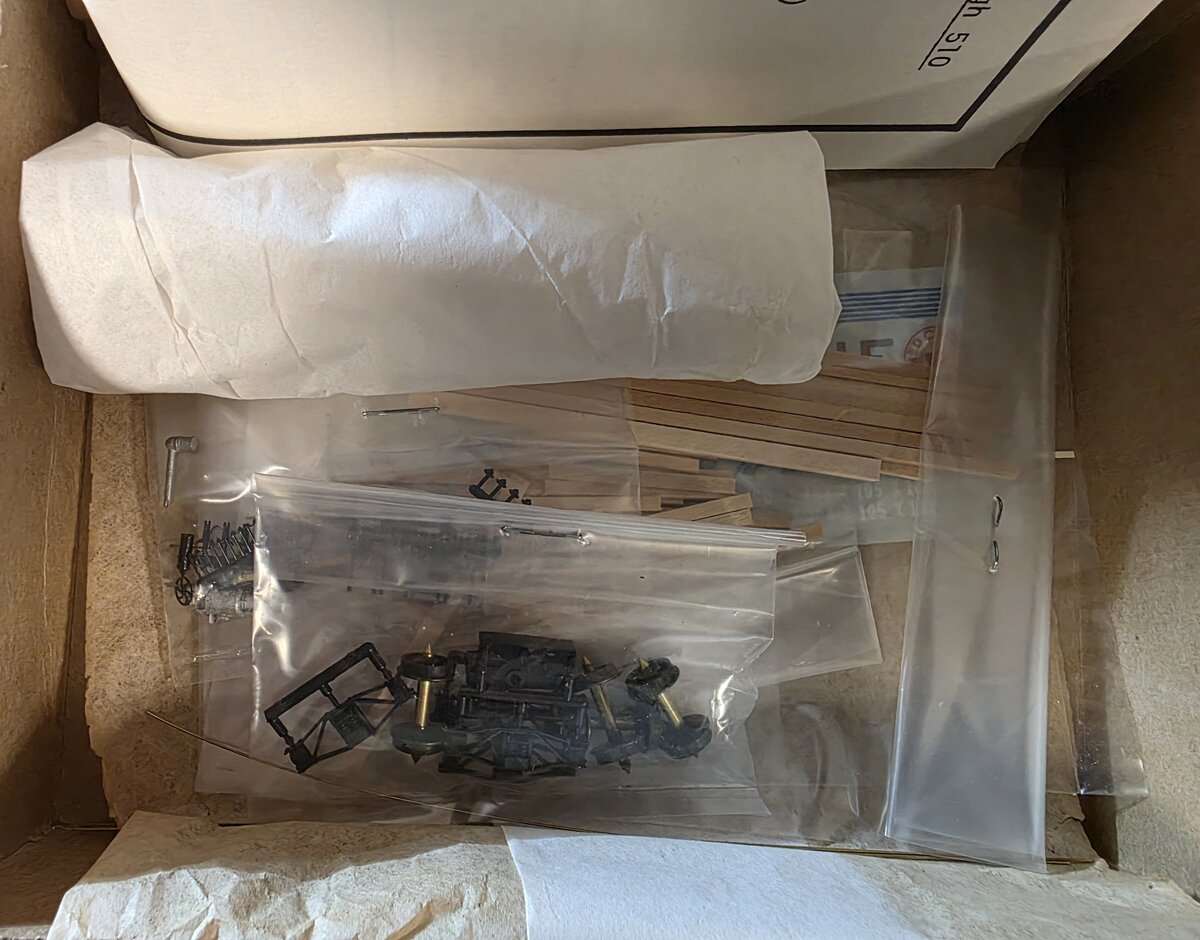 Classic Miniatures HOn3 Zerolene Tank Car Kit