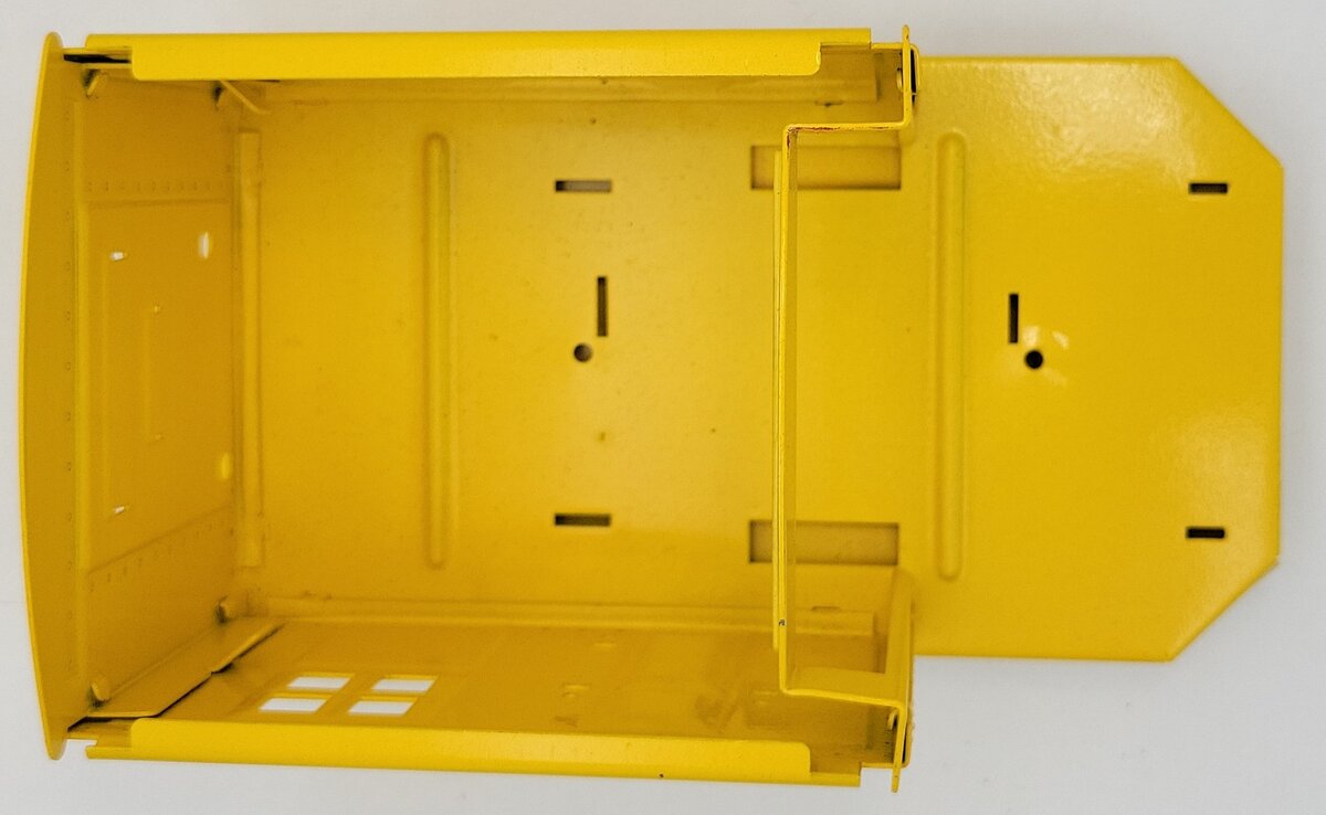 Lionel 219-100 Repainted Yellow Cab Upper & Lower Platform Assembly