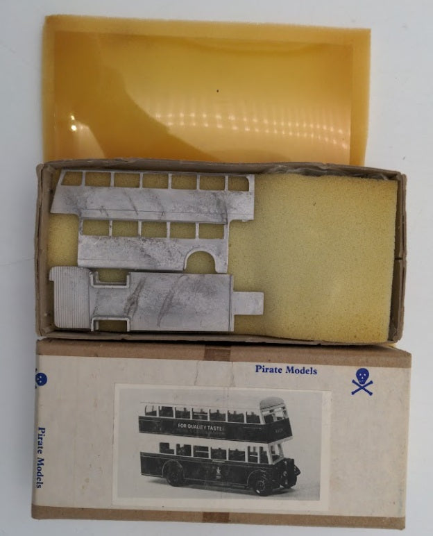 Pirate Models 437 OO Scale Guy Arab II Park Royal/Utility Double Decker Bus Kit