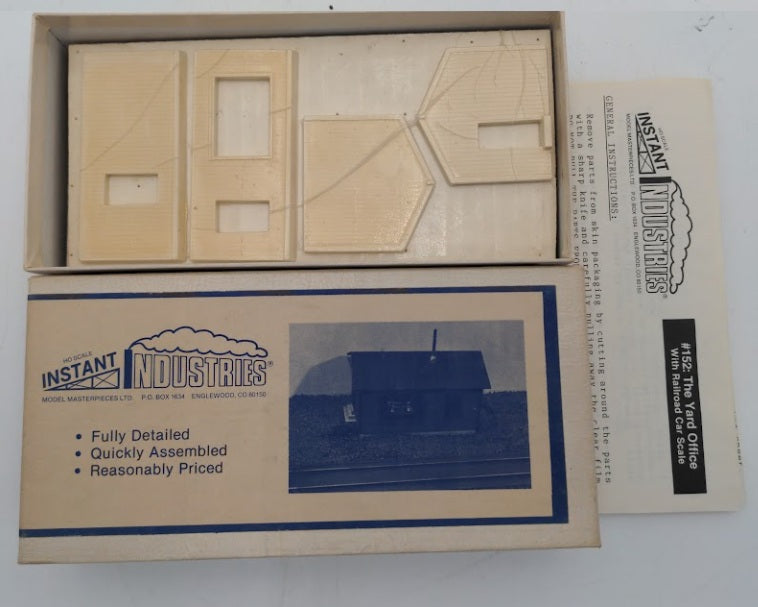 Model Masterpieces 152 HO Scale The Yard Office W/Track Railroad Car Kit