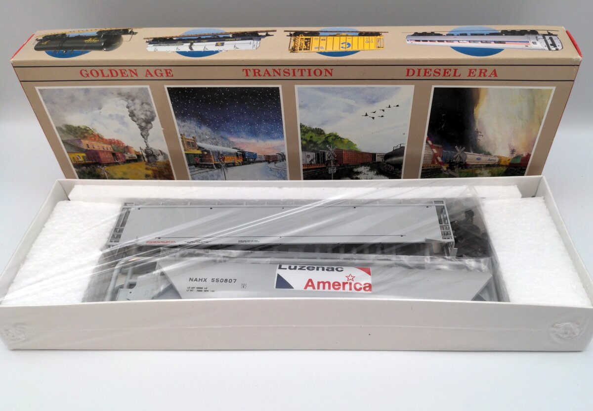 Walthers 932-5805 HO PD Covered Hopper Luzenac Kit #550807