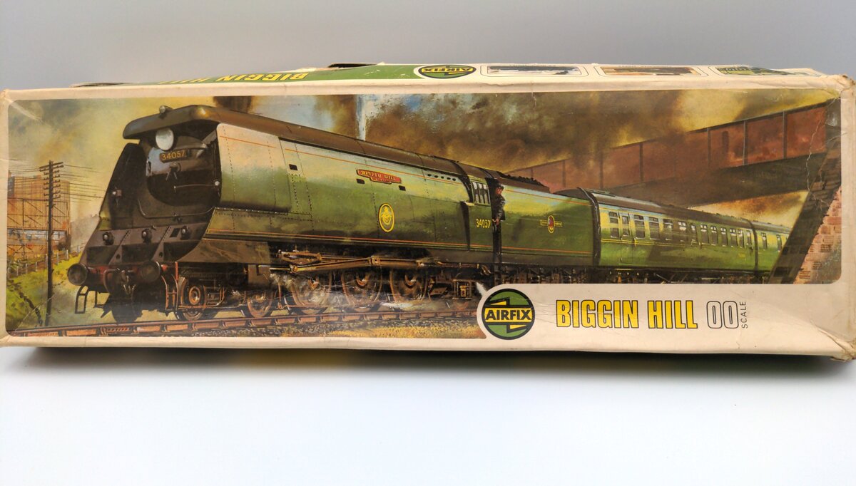 Airfix Products 05651-7 OO Biggin Hill Series 5 Locomotive Kit