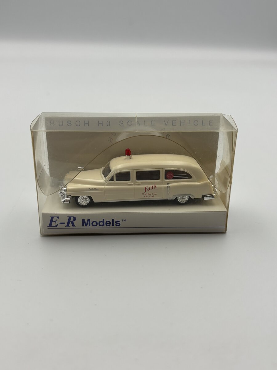 Busch 040-92502 HO 1952 Cadillac "Faith" Ambulance