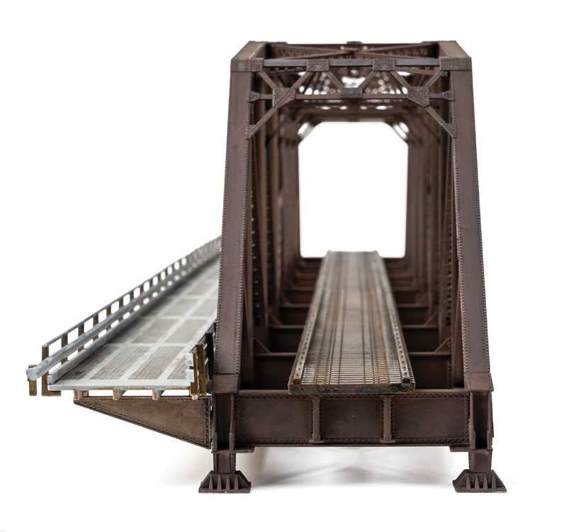 Walthers 933-4523 HO Truss Railroad Bridge with Roadway Building Kit