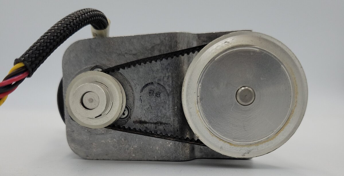 Maxon 145375 20 Volt DC Motor with HP Encoder, HEDS 5540-A11 and Pulley