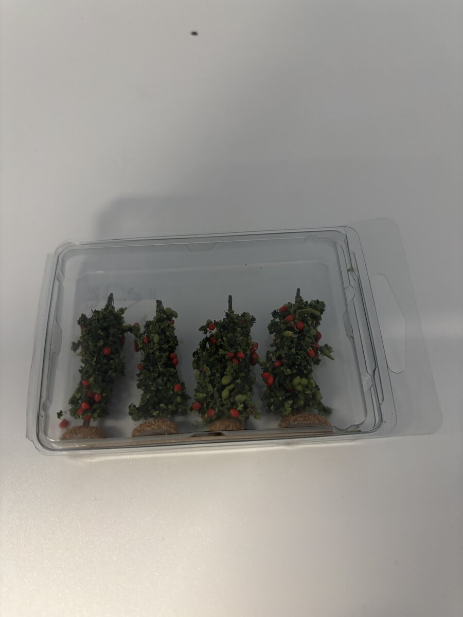 Dollhouse Miniatures CA0100 O-Scale Tomato Plants