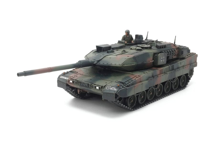 Tamiya 32607 1:48 Leopard 2 A7V German Main Battle Tank Plastic Model Kit