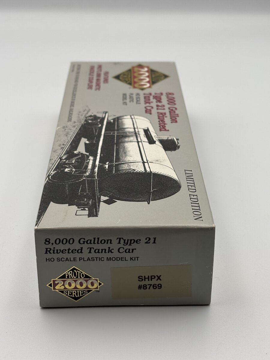 Proto 2000 8769 8,000 Gallon Type 21 Riveted Tank Car