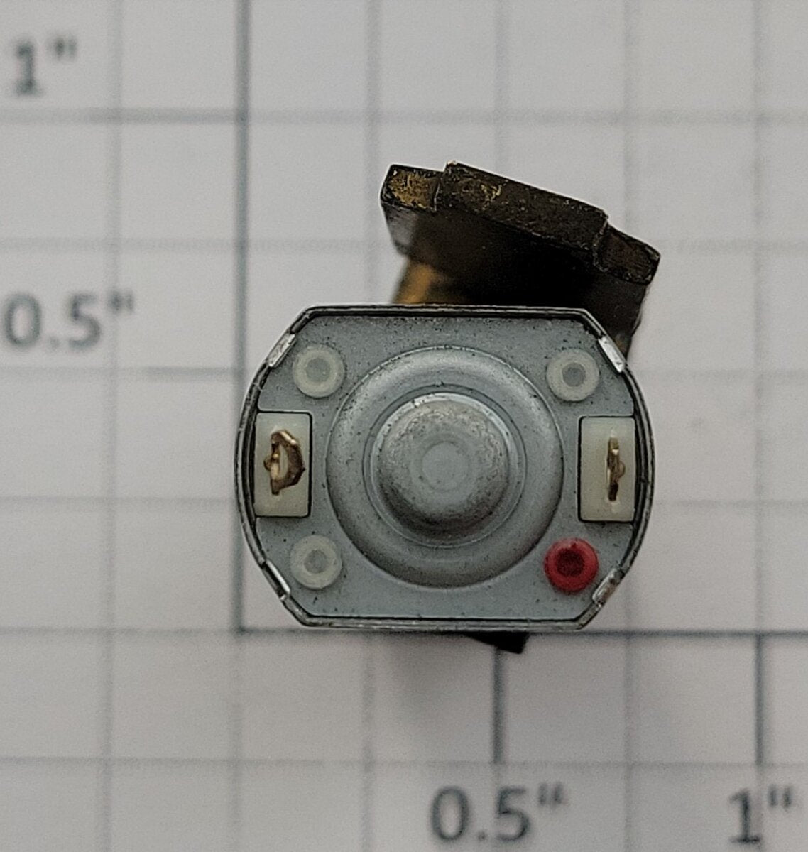 Mabuchi FF-050SHX 6-Volt DC Can Flattop Motor with 12.7mm Worm Gear and Bracket