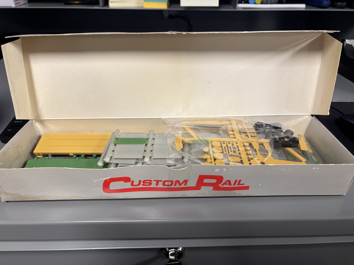 Custom Rail 4536 HO 89' 4" Tri-Level Auto Rack Burlington Northern