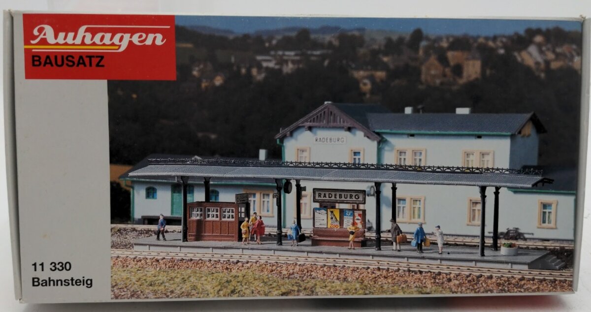 Auhagen 11 330 HO Scale JTG German WWII Railroad Series Passenger Platform Kit