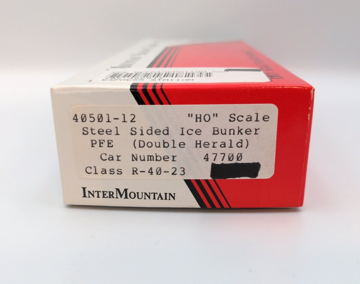 InterMountain 40501-12 HO Steel Sided Ice Bunker PFE Double Herald Car Kit