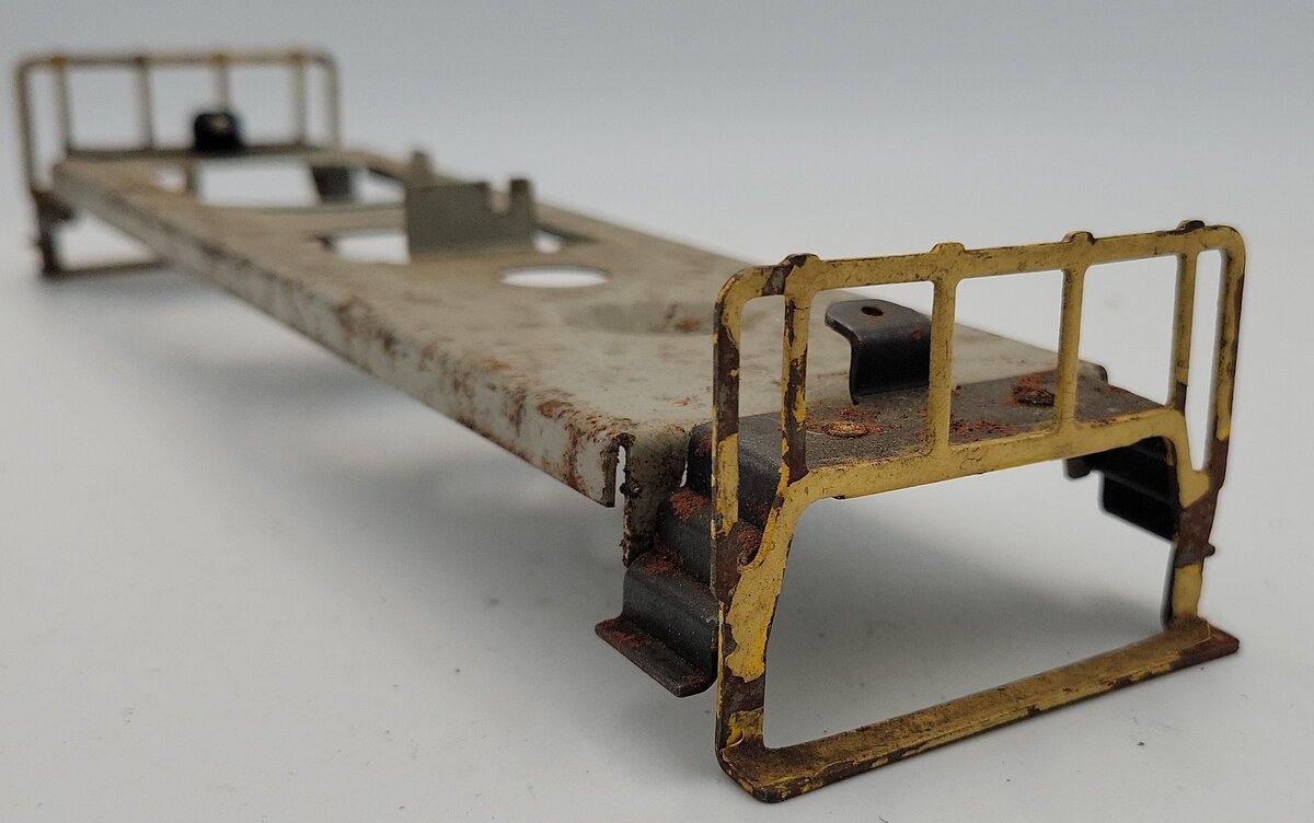 Lionel 600-18 Diesel Switcher Frame