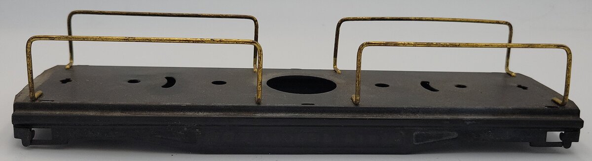 Lionel 820-5X Prewar O Gauge Dual Searchlight Car Frame with Brass Handrails