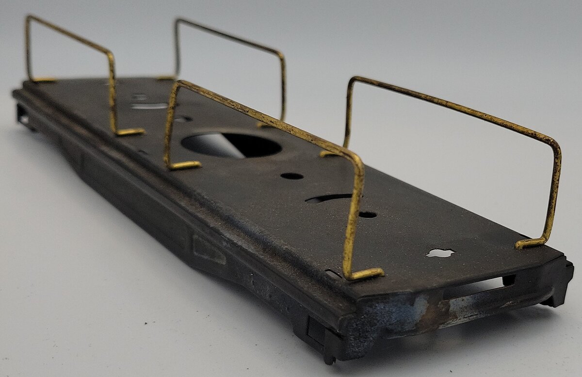 Lionel 820-5X Prewar O Gauge Dual Searchlight Car Frame with Brass Handrails