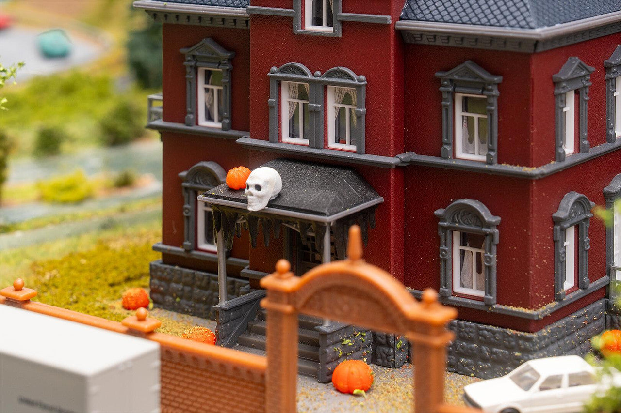 Faller 239009 N Halloween Promotional Set Building Kit