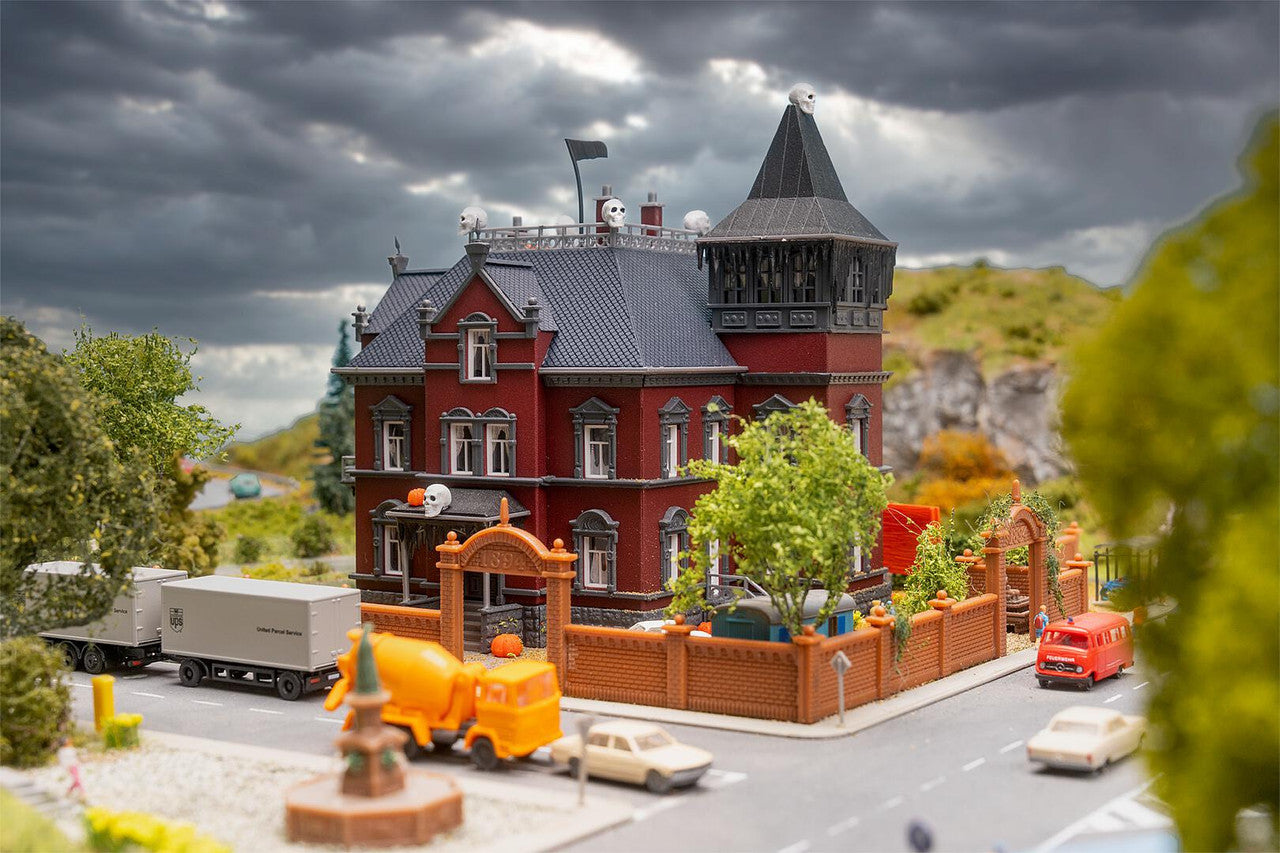 Faller 239009 N Halloween Promotional Set Building Kit