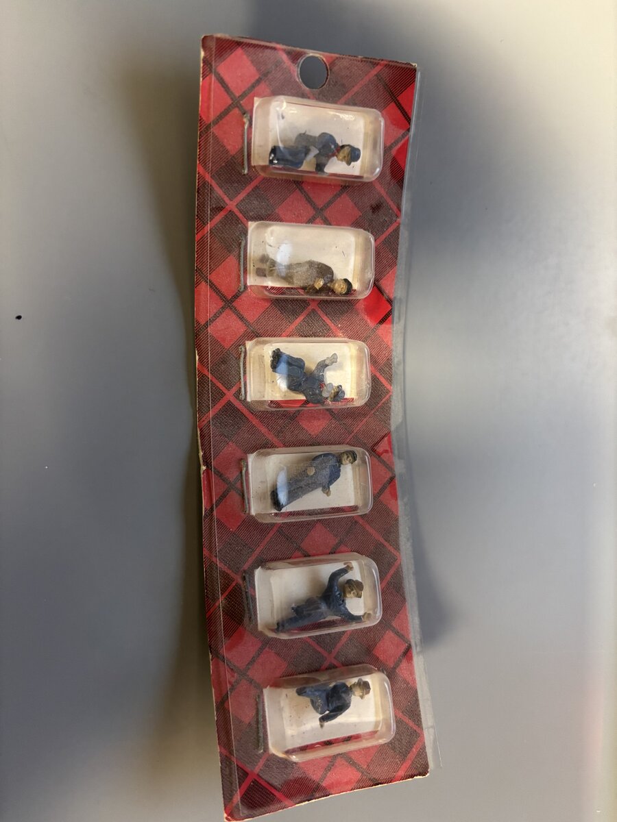 Campbell Scale Models 1221-6.95 HO Assortment Of Six Freight Train Figures