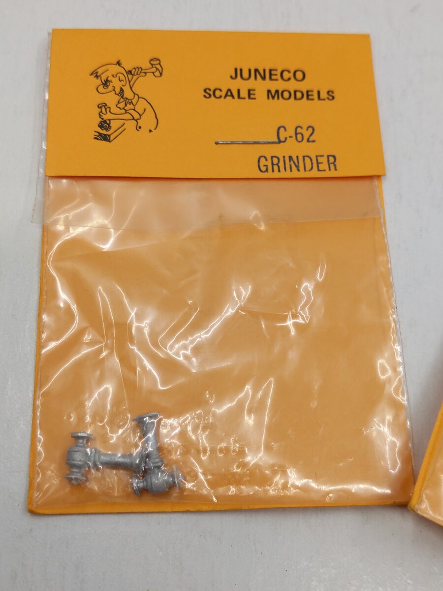 Juneco Scale Models C-62 HO Scale Metal Casting Grinder (Pack of 2)