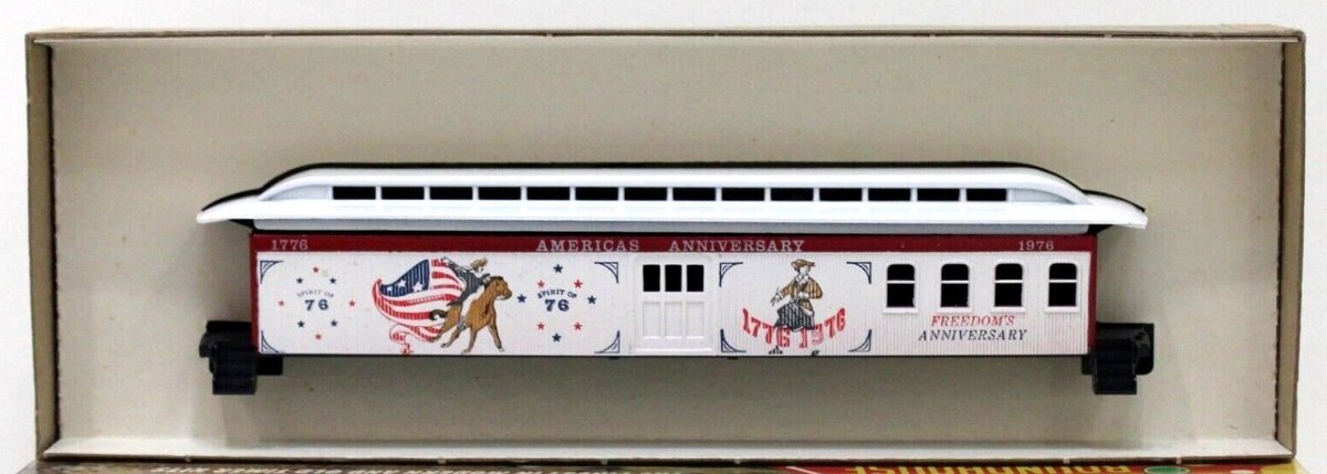 Roundhouse 5044 HO 50' America's Bicentennial 1976 Overland Combination Kit