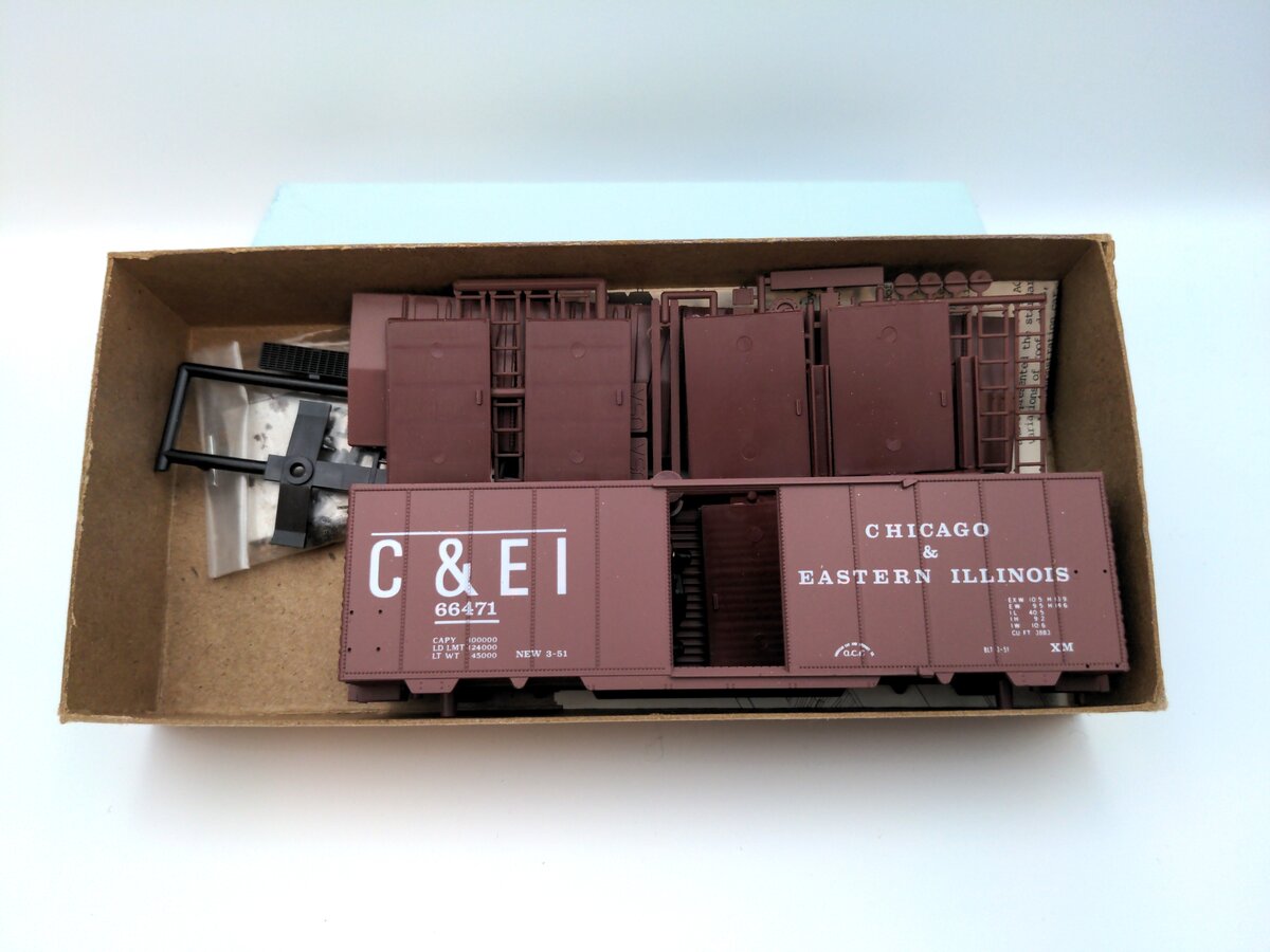 Front Range 4085 HO 40' ACF Rivet Side C&EI Boxcar Kit