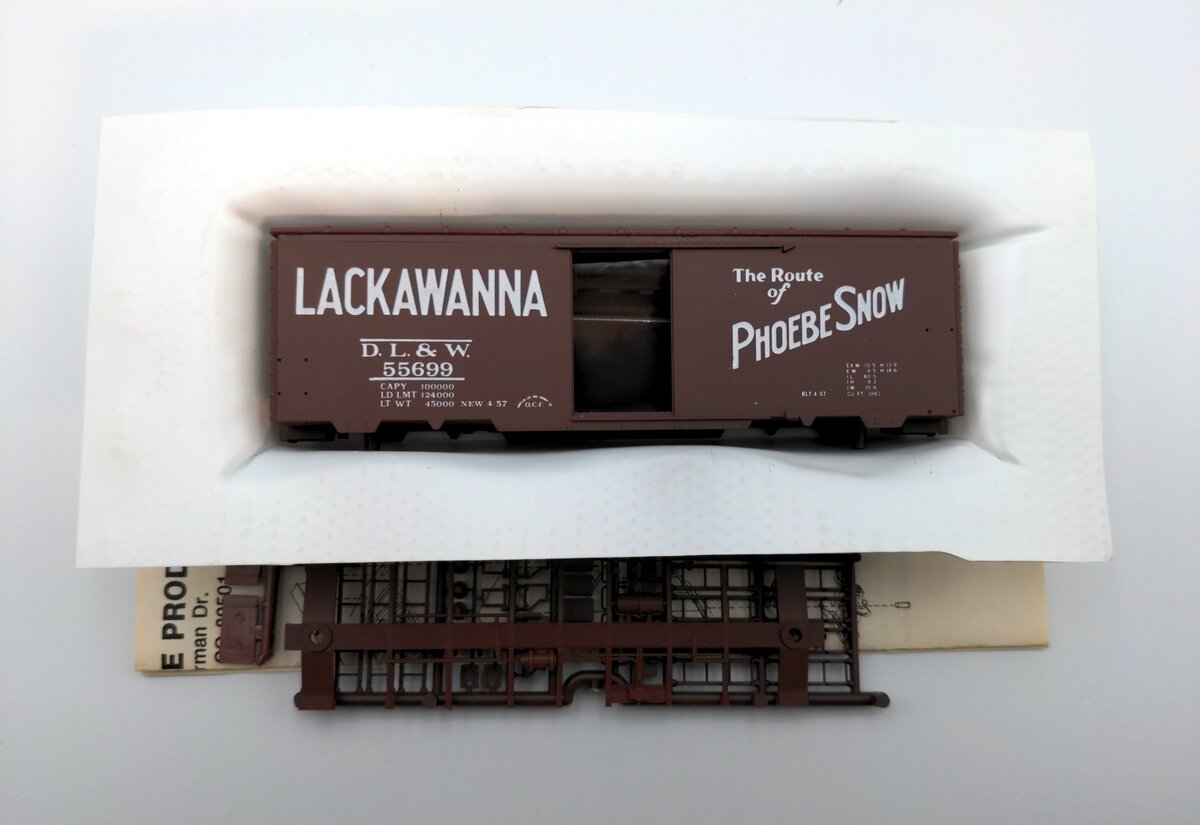 Front Range 4049 HO 40' ACF Welded Side Lackawanna Boxcar Kit