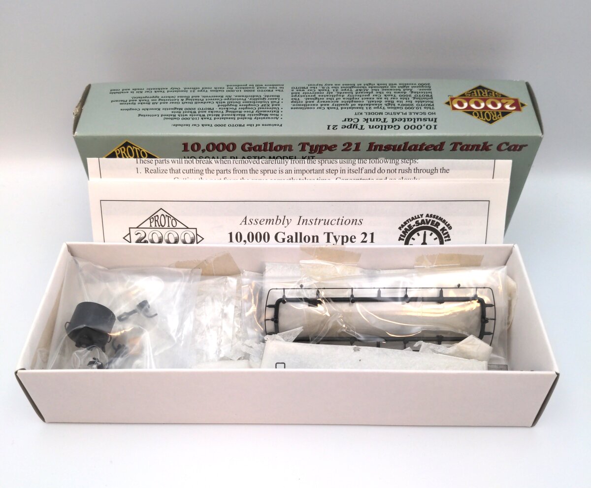 Proto 2000 920-31534 HO 10,000 Gallon Type 21 Insulated Tank Car Kit GATX #37154